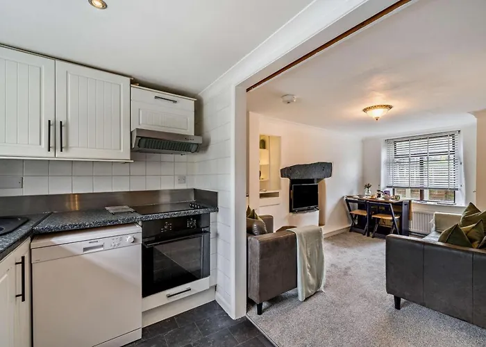 2 Bed In Oc-q29885 *