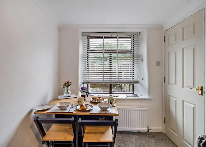 2 Bed In Oc-q29885 Ferienhaus Ulverston